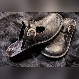 Born Concept Black Leather Buckle Mules Size 7M Etched Paisley Design